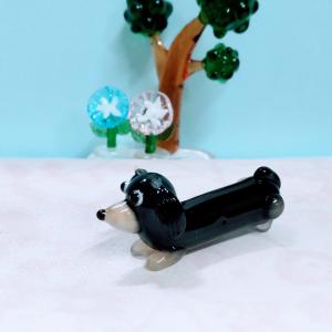 いぬ　犬　ダックスフント　ガラス　置物　インテリア　工芸品　美術品　A1549 Amazon.co.jp: sansukjai ダックスフントミニチュア置物動物手