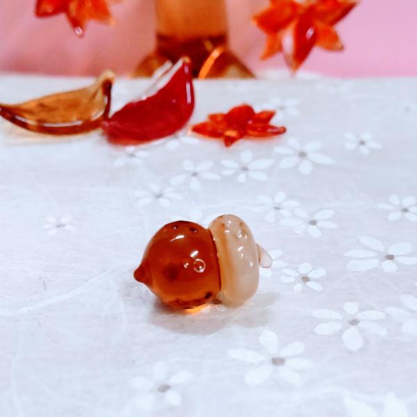 ガラス細工　どんぐり(ミニ）　ミニチュア　雑貨　置物　小物　秋　団栗