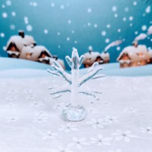 ゆきちゃん　ガラス細工　ミニチュア ガラス細工 雪の結晶（青）ミニチュア 雑貨 置物 小物 冬 ディスプレイ