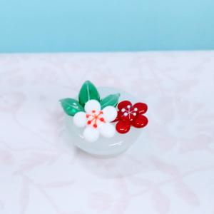 ガラス細工 飾り台 白 ミニチュア 置物 雑貨...の詳細画像1