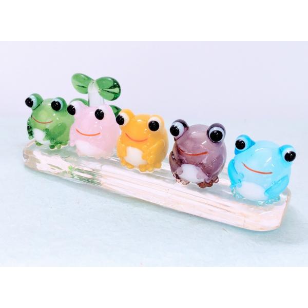 ガラス細工　5人ベンチ　カエル　ミニチュア 　置物　雑貨　蛙　動物　小物
