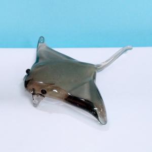 ガラス細工 マンタ（LL) 青 ミニチュア 置物 雑貨 水族館 海 小物