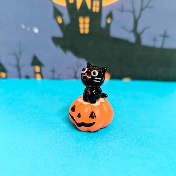 ガラス細工　クロネコとかぼちゃ　ミニチュア　雑貨　置物　小物　猫　ハロウィン