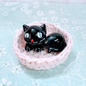 ガラス細工 ネコペアと木（ミケ/茶トラ）ミニチュア 雑貨 置物 小物 猫
