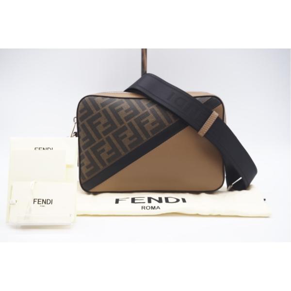 ★3日以内返品可★ 極美品 FENDI フェンディ FFキャンバス ダイアゴナル カメラケース 7M...