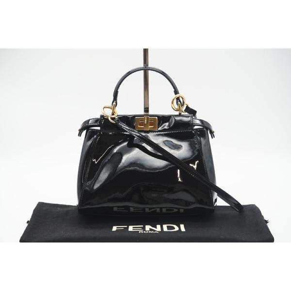 ★3日以内返品可★ 美品 FENDI フェンディ ミニピーカブー アイコニック パテントレザー 8B...