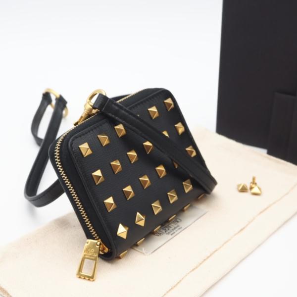 ★3日以内返品可★ 極美品 VALENTINO ヴァレンティノ ロックスタッズ ネックストラップ付き...