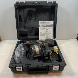 κκ HiKOKI ハイコーキ エアツール ロール釘打機 ケース付 高圧 110137 NV50HR2 ブラック やや傷や汚れあり