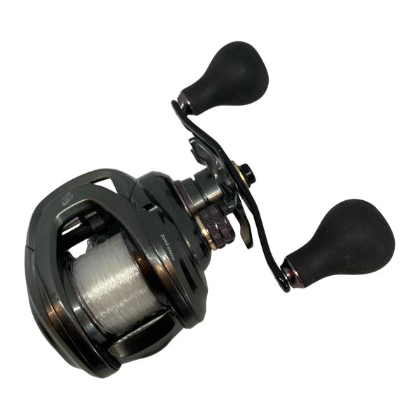 ττ  ベイトリール doviello  やや傷や汚れあり