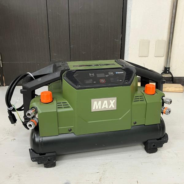 MAX マックス 100v 11L 高圧4口 エアコンプレッサ AK-HH1310E グリーン 傷や...