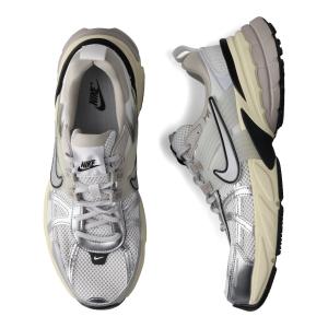 NIKE（ナイキ） スニーカー 「NIKE」HJ4497-300 V2K ラン メンズ