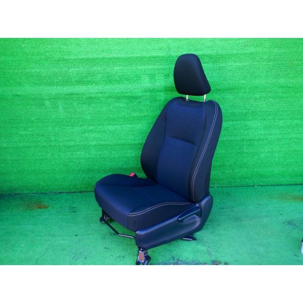 トヨタ ヴィッツ 助手席シート　H30　NSP130　