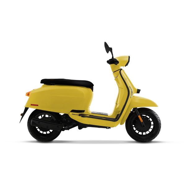 ★新車★　LAMBRETTA【ランブレッタ】V200 スペシャル（イエロー/ブラック）