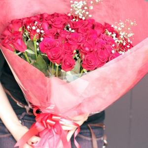 還暦祝い 赤バラ60本とかすみ草の花束 生花 ギフトの詳細画像2