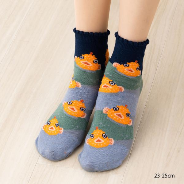 深海魚 ナメダンゴウオ クルーソックス 23-25cm レディース 靴下 海の生き物