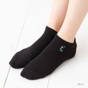 ミニーマウス ワンポイント刺繍 スニーカー丈ソックス 黒 白 赤 他全4色 23-25cm スクール ディズニー レディース キャラクター 靴下 ウイックス D1PKの商品画像