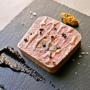 鹿肉とイチジクのテリーヌ フレンチ惣菜 フランス料理