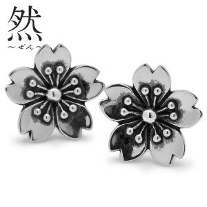182 ブラック透かし花びら等々のブラック✖︎シルバーアクセ　ピアスorイヤリング 和柄シルバーアクセサリー 然 / 三つ巴ピアス : BLACK BARTS ブラック