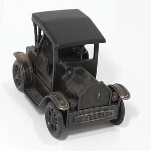 送料無料)ブリキ おもちゃ レトロカー 15x6x6cm A16536