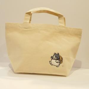 旅する猫の刺繍入りキャンバストートバッグ　Sサイズ　母の日　誕生日プレゼント｜blatt-shisyu