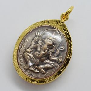 タイのお守りプラクルアン アンティーク ロイヤル タイ ブッダ アート タイのお守りプラクルアン アンティーク リアル ブッダ アート タイの