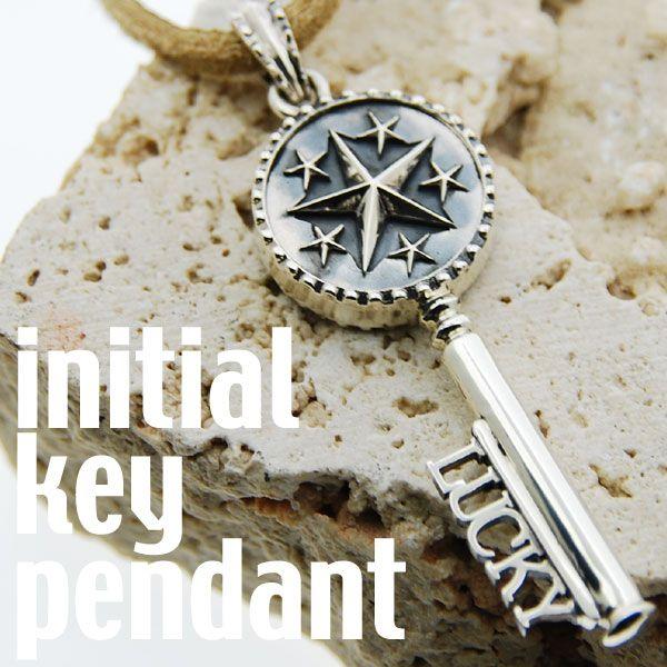 鍵のネックレス イニシャル ゴルフマーカー LUCKY