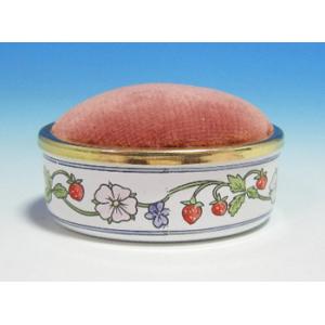 Staffordshire Enamels　ストロベリー　 ピンクッション　いちご