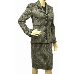 アパレル Chanel シャネル ツイード スーツ セットアップ レディース ウールツイード ココマークボタン 膝下丈 黒 ブラック