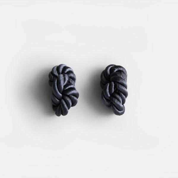 NOEUD / 8knot-earrings(GY) | メール便可 5点まで | ヌー/8ノットイ...