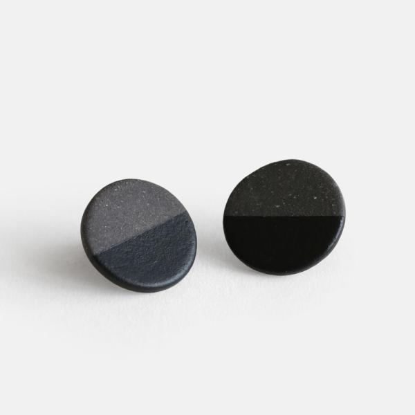 POINT / HALF-earring(black/black)【メール便可 5点まで】【ポイント...