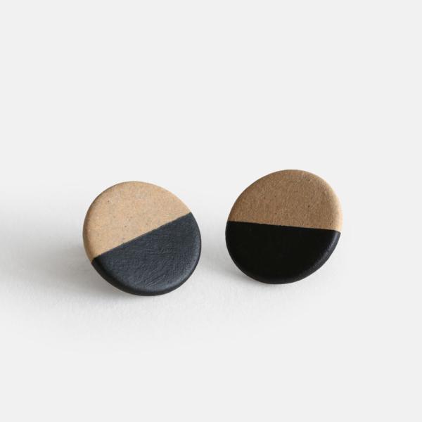 POINT / HALF-earring(red/black)【メール便可 5点まで】【ポイント/ハ...