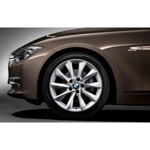 純正　3シリーズ　F30 F31 ラグジュアリー　マルチスポークスタイリング416 トーヨー　プロクセス　C1S BMW3シリーズラグジュアリー純正17インチ入庫です！ BMW純正マルチ