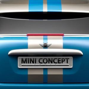 BMW BMW MINI 純正 F54 Clubman クラブマン リア エンブレム ピアノ