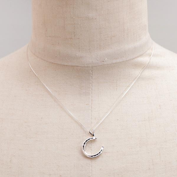 ルイーズ・ジョー【Louise Joe】ネックレス ホースシューペンダント シルバーアクセサリー イ...