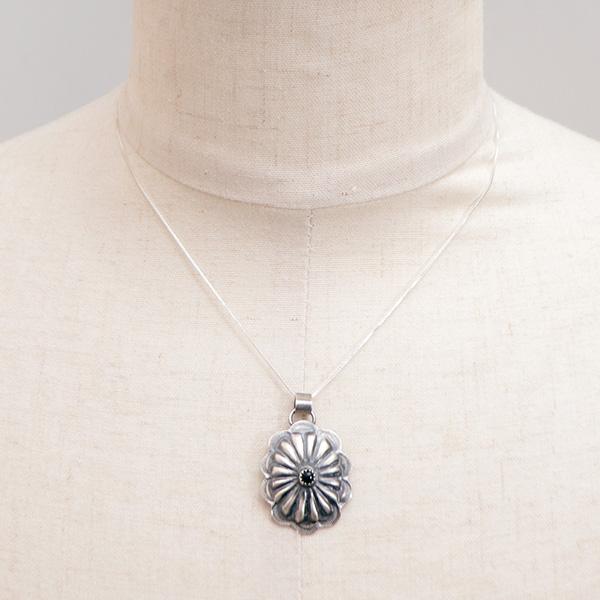 インディアンジュエリー【Indian Jewelry】ネックレス コンチョペンダント シルバーアクセ...