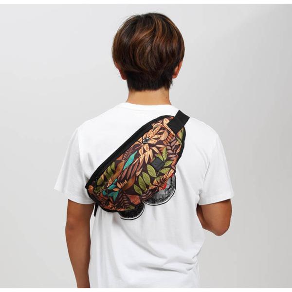 2WAYボディバッグ ボタニカル柄 BODYMAKER ボディメーカー ボディバッグ ショルダーバッ...