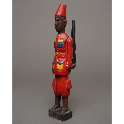 アフリカ　コートジボワール　コロン人形　Mサイズ　No.35　兵隊　木彫り　立像　アフリカ雑貨　彫刻