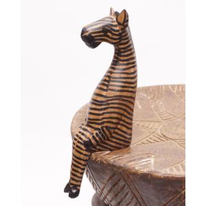 アフリカ　ケニア　お座り　アニマル　Lサイズ　シマウマ　I　木彫り　置き物｜bogolanmarket