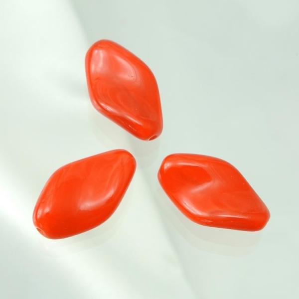 チェコビーズ ツイスト22/14mm オパールレッド 2個 パーツ アクセサリー ハンドメイド 手芸...