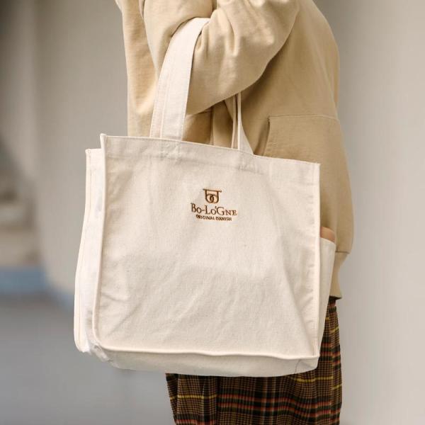 ボローニャ　刺繍　コットンバッグ