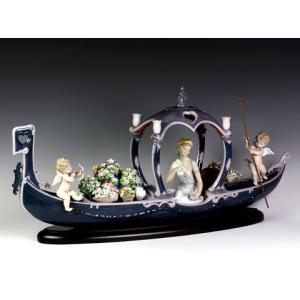リヤドロ(Lladro リアドロ 陶器人形 置物) 婦人 優雅な散歩の リヤドロ(Lladro リアドロ 陶器人形 置物) 婦人 優雅な散歩の