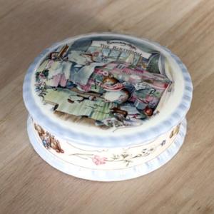 ロイヤルドルトン（Royal Doulton） ブランブリーヘッジ トリンケットボックス（バースデー）#ryd006663｜bondstreet