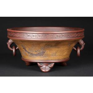 塗白泥釘彫耳環付丸鉢〔徐漢堂制〕