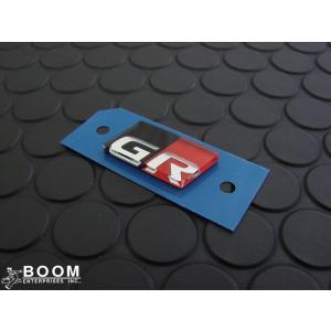 トヨタ純正パーツ GR ステアリングエンブレムの詳細画像1