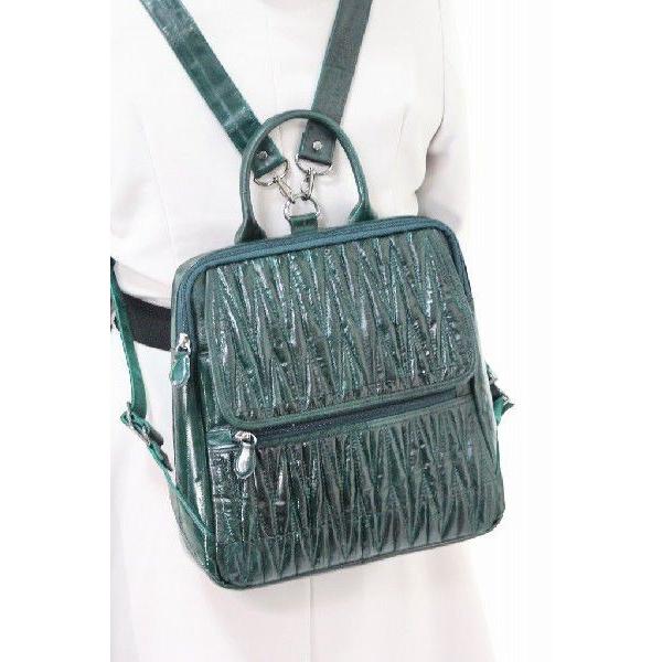 本革　軽い　リュック　うなぎの革　イールスキン　ヌタウナギの革　フロントギャザーリュックサック