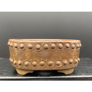 平安虹泉 梨泥長方撫角太鼓段足鉢 3号(9cm)の詳細画像1