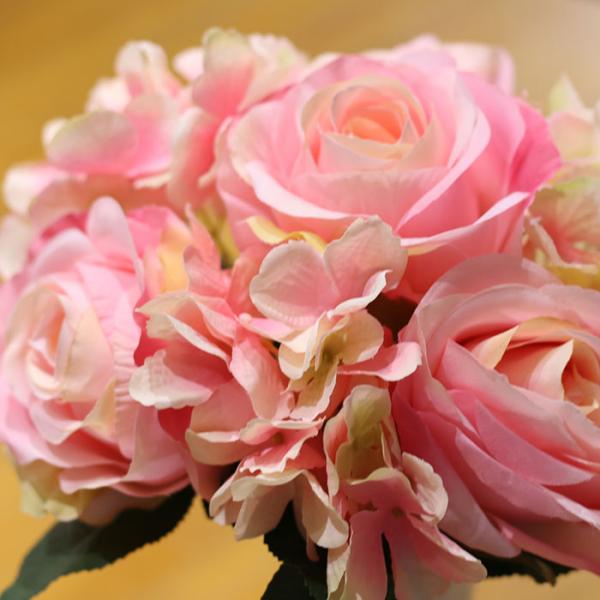 ウェディングブーケ プレゼント 花 「バラのクラッチブーケ」 結婚式 結婚祝い 前撮り 海外挙式 ト...