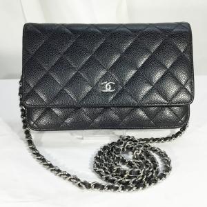 送料無料 中古A シャネル 財布 CHANEL チェーンウォレット AP0250 マトラッセ キャビア 黒 ブラック シルバー金具 シール カード 箱 内袋付 147677｜brand-kirara