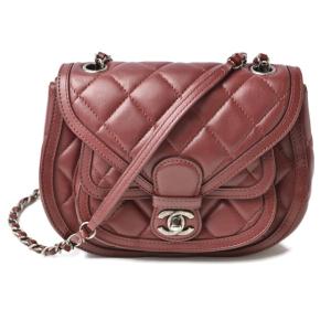 CHANEL（シャネル） クラッチバッグ/フラットポーチ CHANEL Red Velvet