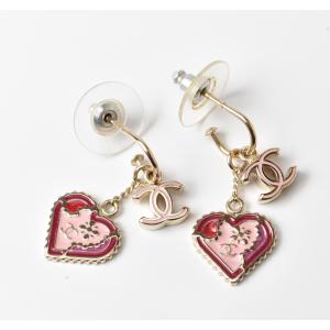 週末1万円引き限定値下げ‼️ 美品　CHANEL CCロゴパール付きピアス 週末1万円引き限定値下げ‼️ 美品 CHANEL CCロゴパール付きピアス